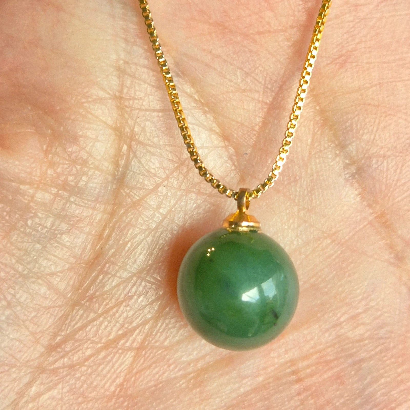 Natural untreated Nephrite pendant with necklace